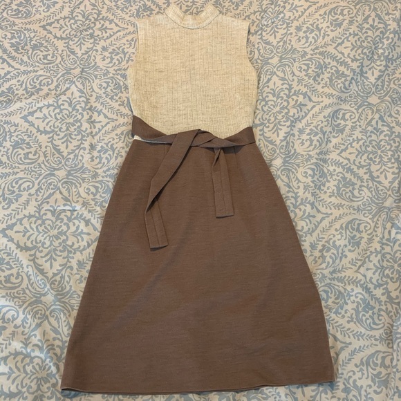 Dresses & Skirts - ✨HP✨ Vintage mock neck dress